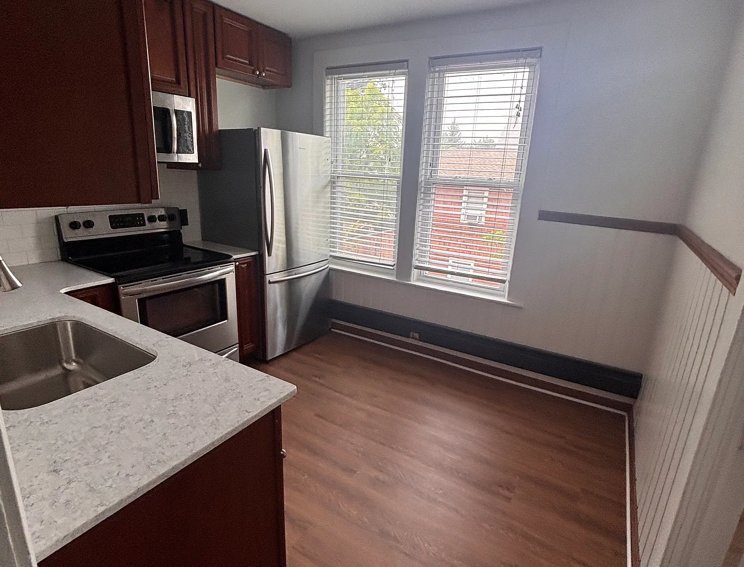 3 bed, 1700 sqft, $1,600 — Photo 2