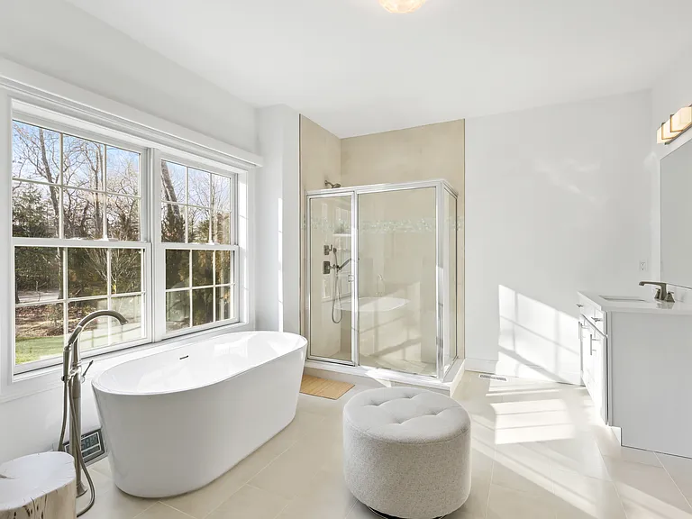 Widener Ln — Photo 17