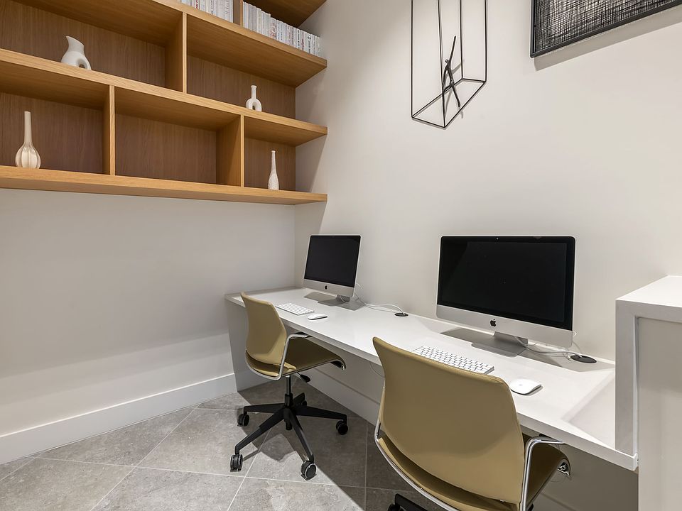 1st image of 500 N Andrews Ave #10768722