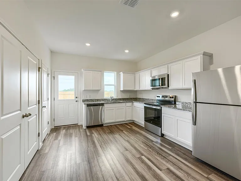 5345 Calluna Dr — Photo 4
