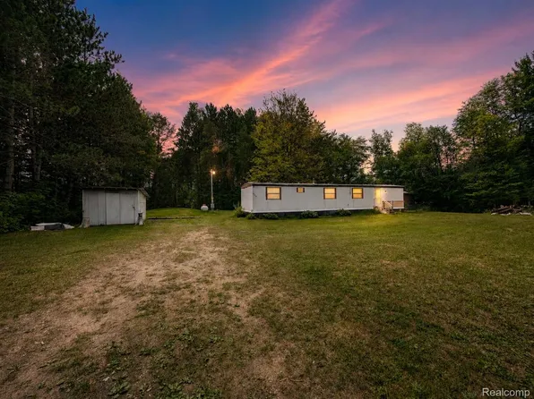 643 N Hockaday Rd, Gladwin, MI 48624