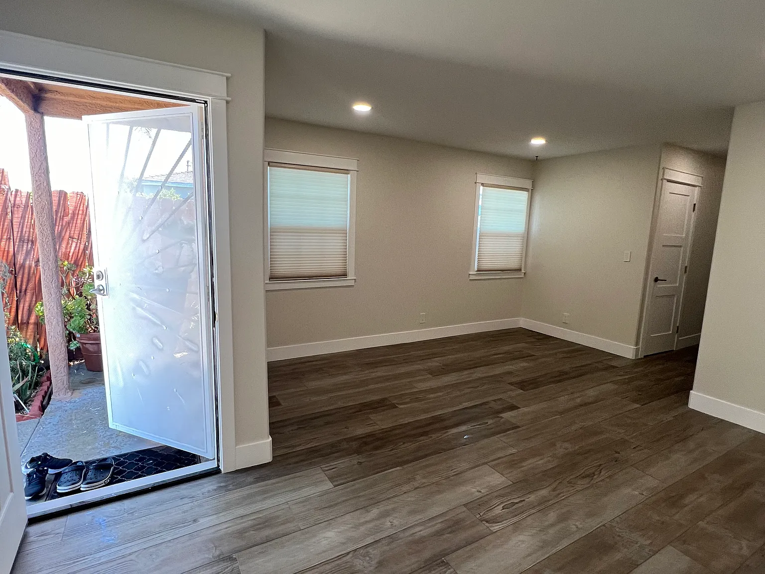 2 bed, 899 sqft, $2,500 — Photo 4