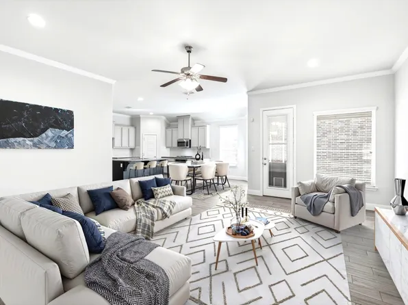 717 10th St, Argyle, TX 76226