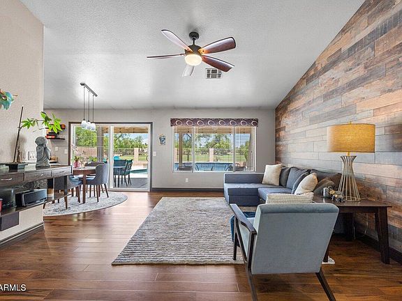 5th image of 1330 W CANARY Way