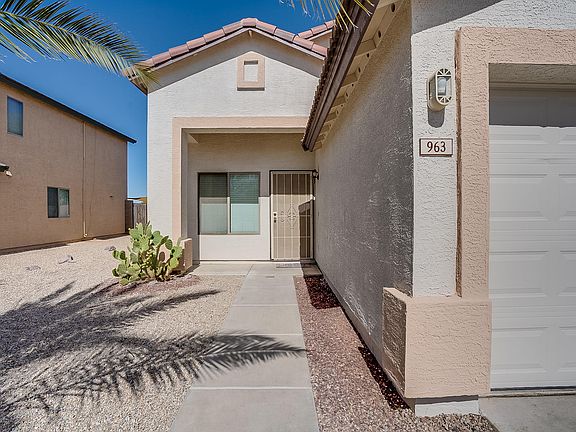 5th image of 963 N Maria Ln