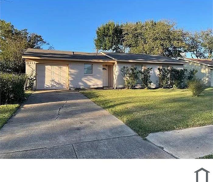 1st image of 1213 Chapman Dr