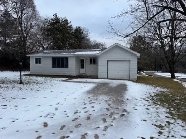 2928 Saint Anns Ave, Oxford, WI 53952