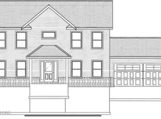 66 Harris Hill Rd, Trucksville, PA 18708