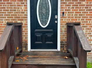 2213 Sparrow Rd, Chesapeake, VA 23320