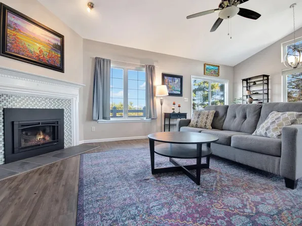 574 Geneva National AVENUE NORTH North #6-56, Lake Geneva, WI 53147