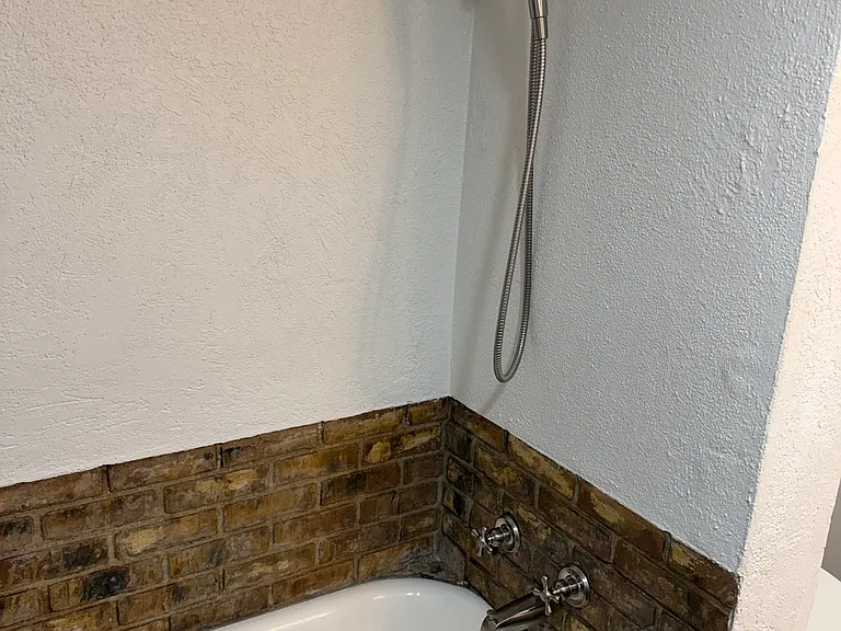 15 N 300 W — Photo 18
