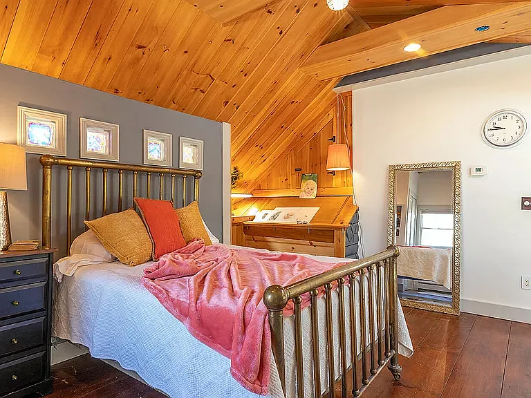 Upstairs master bedroom