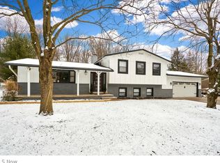 1363 Partridge Ln, Akron, OH 44333