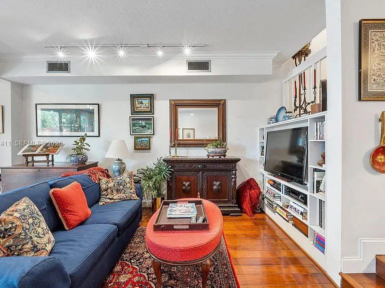 4905 SW 71st Pl — Photo 17