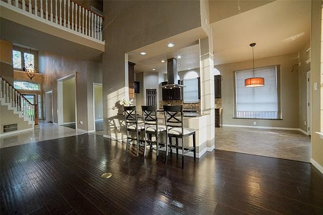 1st image of 113 Branchwood Trl