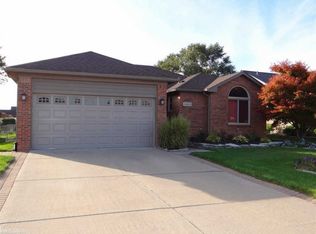 46261 Prince Dr, Chesterfield, MI 48051