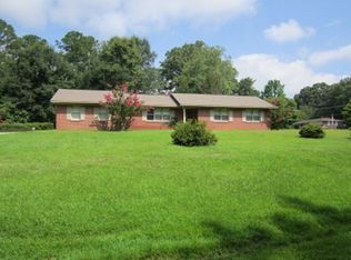 162 Valley Rd, Greenwood, SC 29646