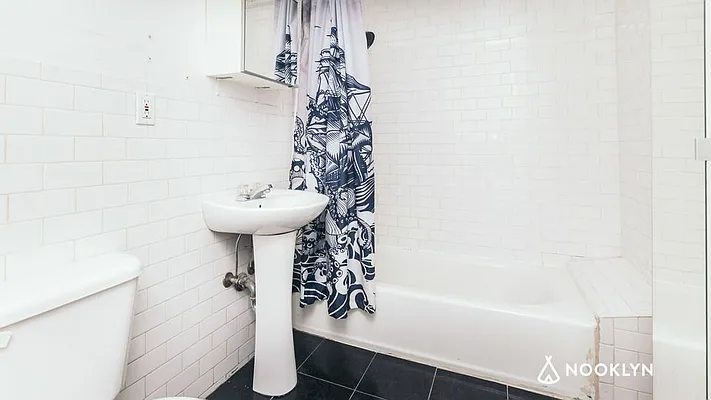 Rented by Nooklyn NYC LLC | media 24