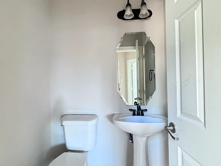 6504 Diamond Dr — Photo 14