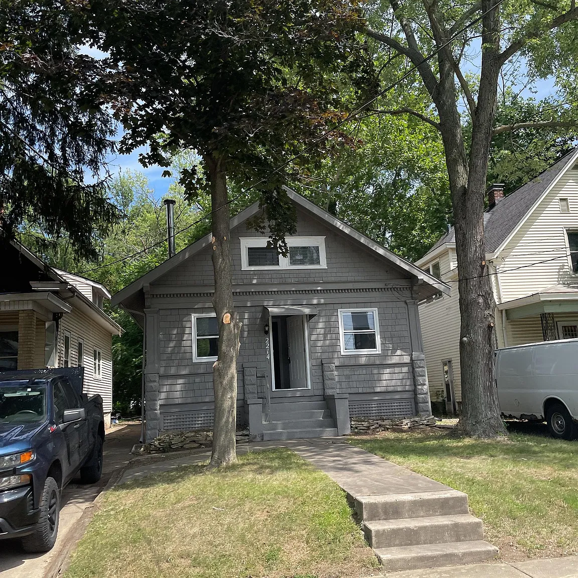 2214 N North St photo 1