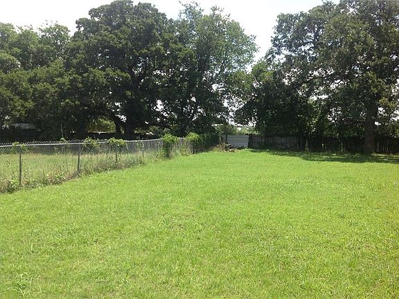 4th image of 1840 Gale Dr