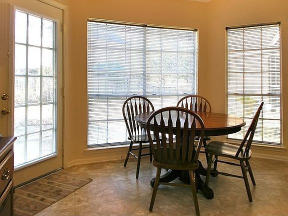 3rd image of 3035 Lake Estate Ct