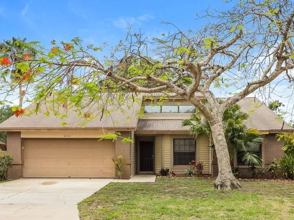 606 49th St E, Bradenton, FL 34208
