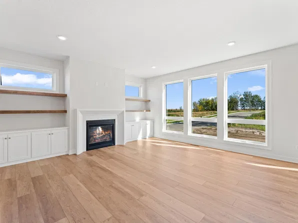 2031 Avon Ln, Shakopee, MN 55379