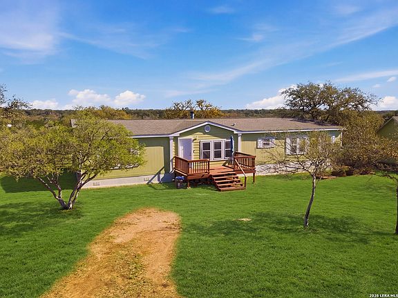 3rd image of 169 Saddle Dr.