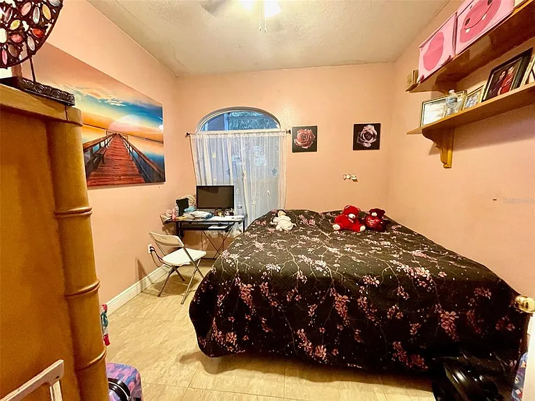 2314 Kings Crest Rd — Photo 10