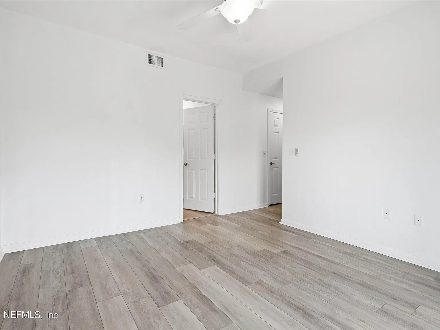 2 bed, 2.5 bath, 1209 sqft, $1,750 — Photo 4