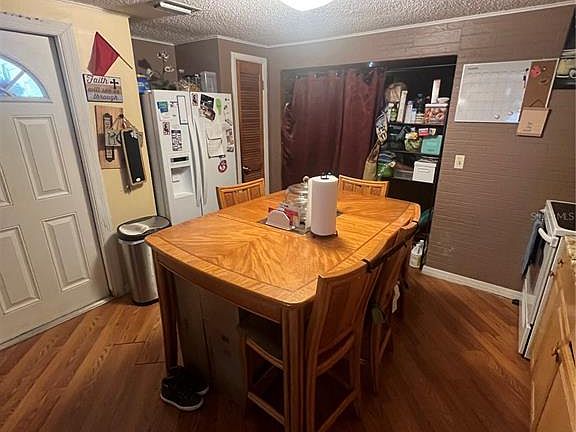 4th image of 6006 Vel St