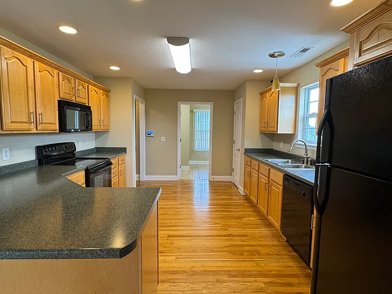 5685 Hyacinth Ln — Photo 25
