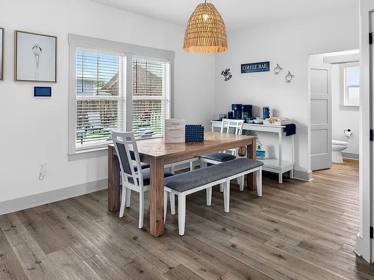 22520 Lakeview Dr — Photo 4