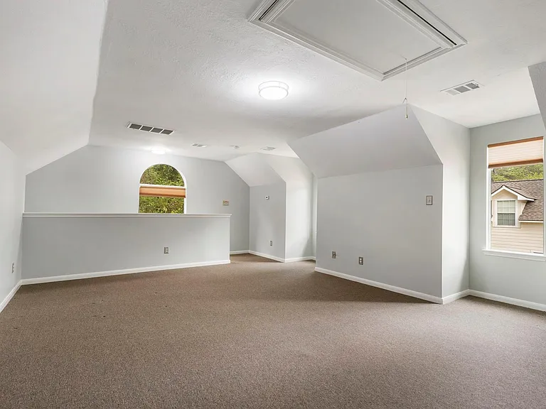 6 E Cottage Green St — Photo 43