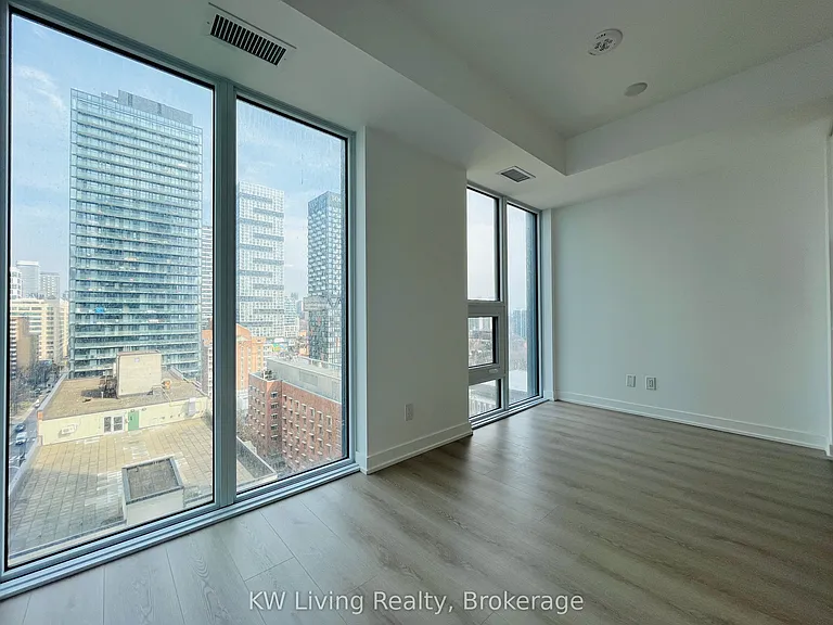 100 Queen St E #1716 — Photo 4