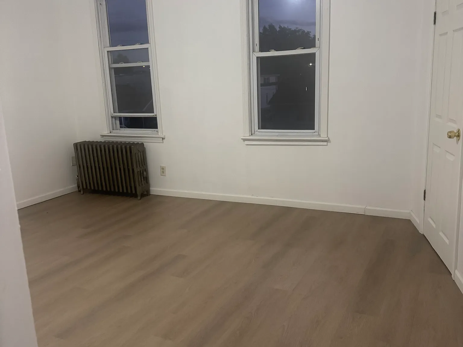 3 bed, 1200 sqft, $3,000 — Photo 2