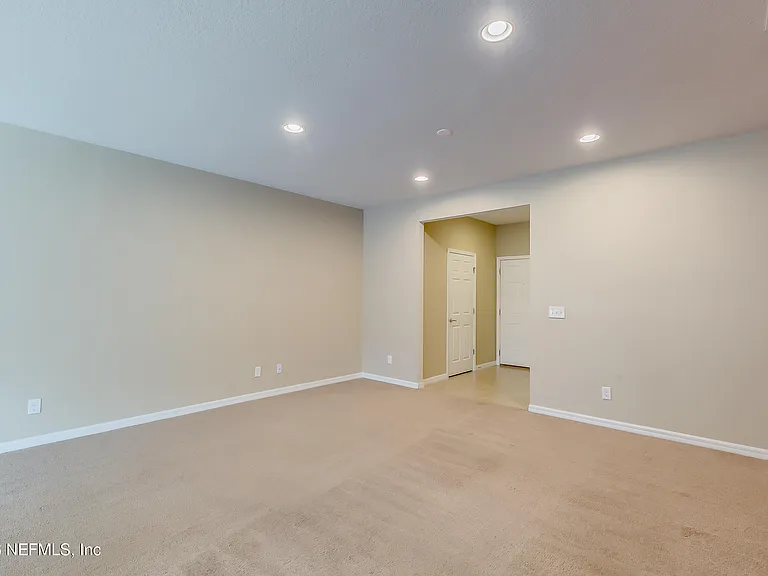 7021 Buroak Ct — Photo 4