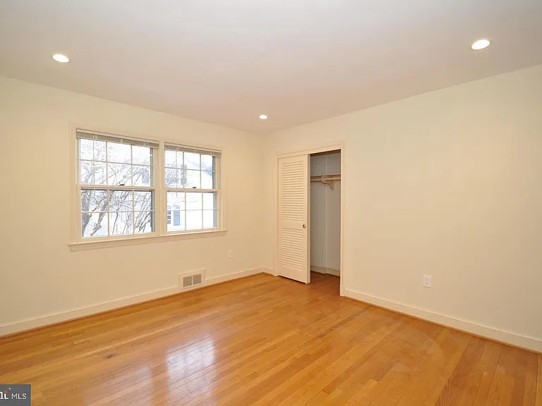 11132 Luxmanor Rd — Photo 19