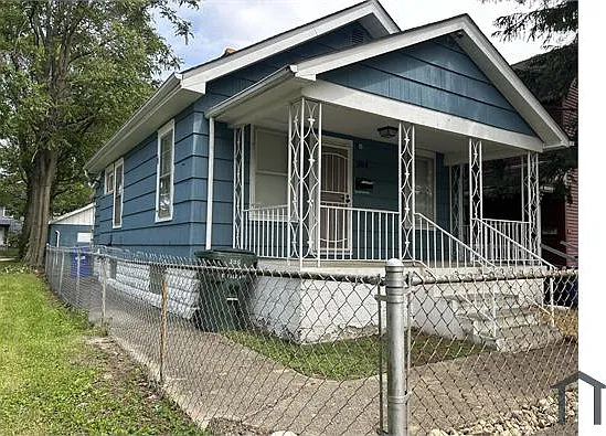 394 S Yale Ave — Photo 3
