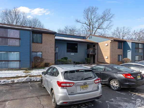 225 Medford Ct Unit G, Manalapan, NJ 07726