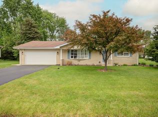 306 Robin Hill Dr, Shorewood, IL 60404