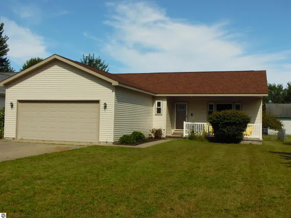115 7th Ave, Tawas City, MI 48763