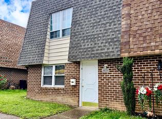 9939 Wingtip Rd, Philadelphia, PA 19115