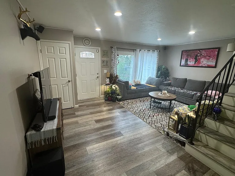 4703 Valencia Way #4703 — Photo 1