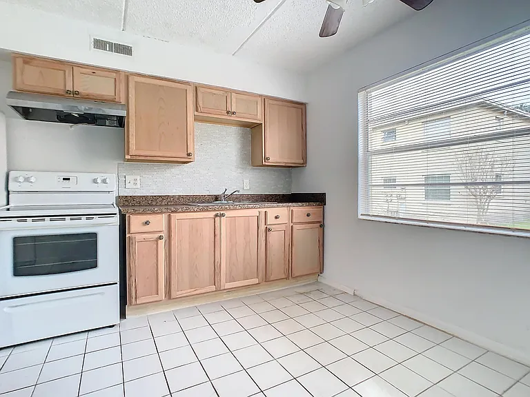 694 Michigan Ct #2 — Photo 22
