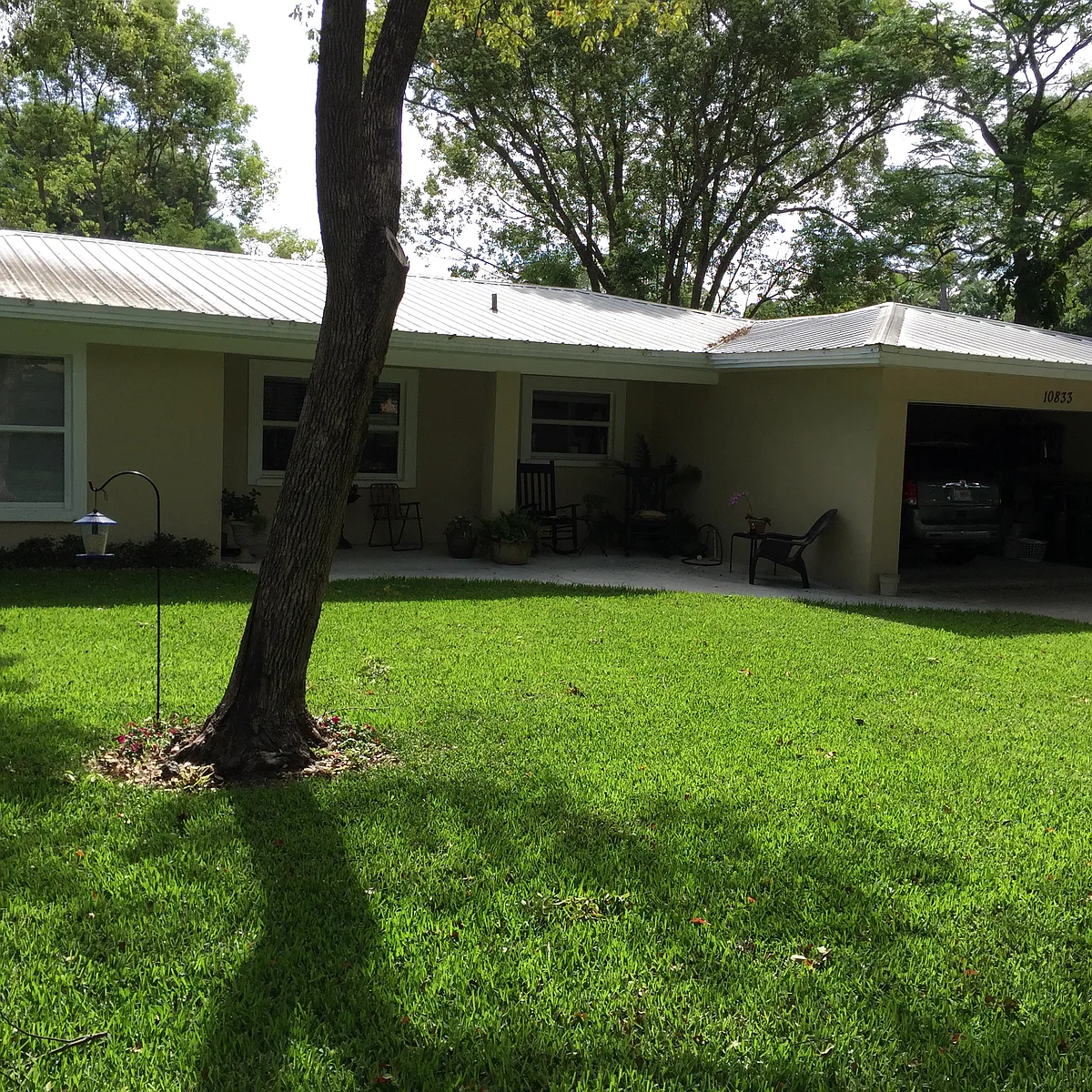 Building Photo - 10833 Forest Hills Dr