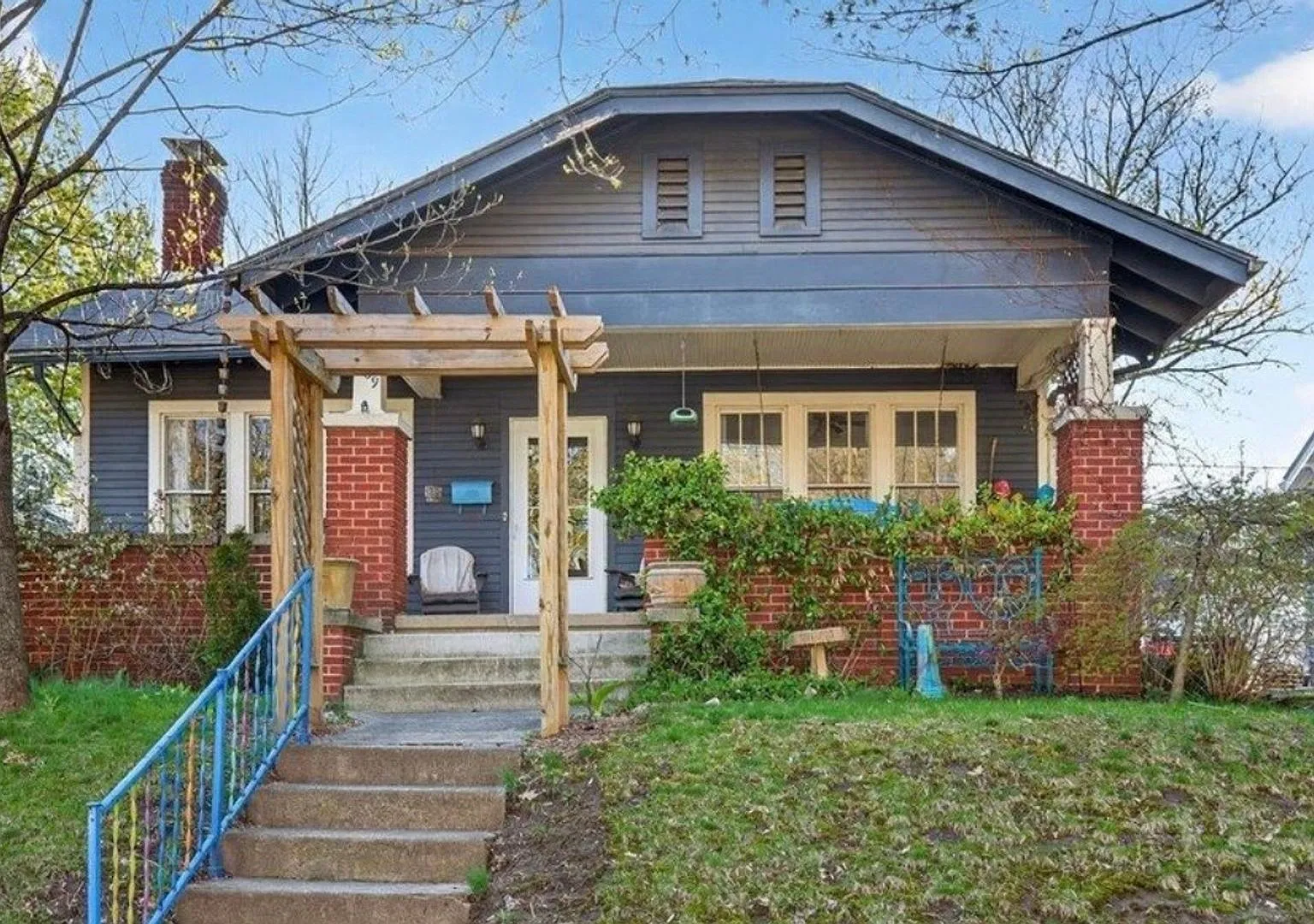 Beautiful 3 Bedroom! — Photo 1