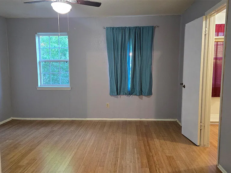 7913 Grove Ridge Dr — Photo 14