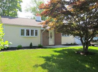 10 Colton Rd, Edison, NJ 08817